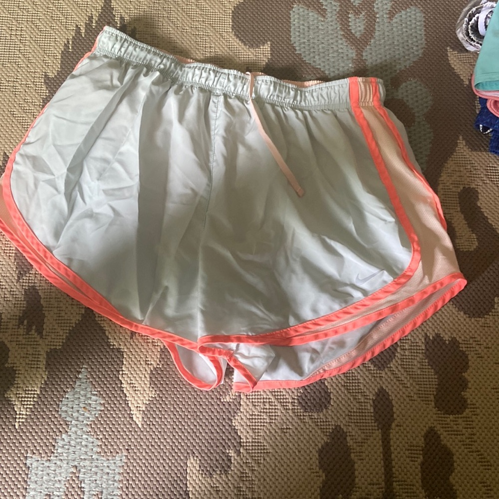Nike tempo run shorts